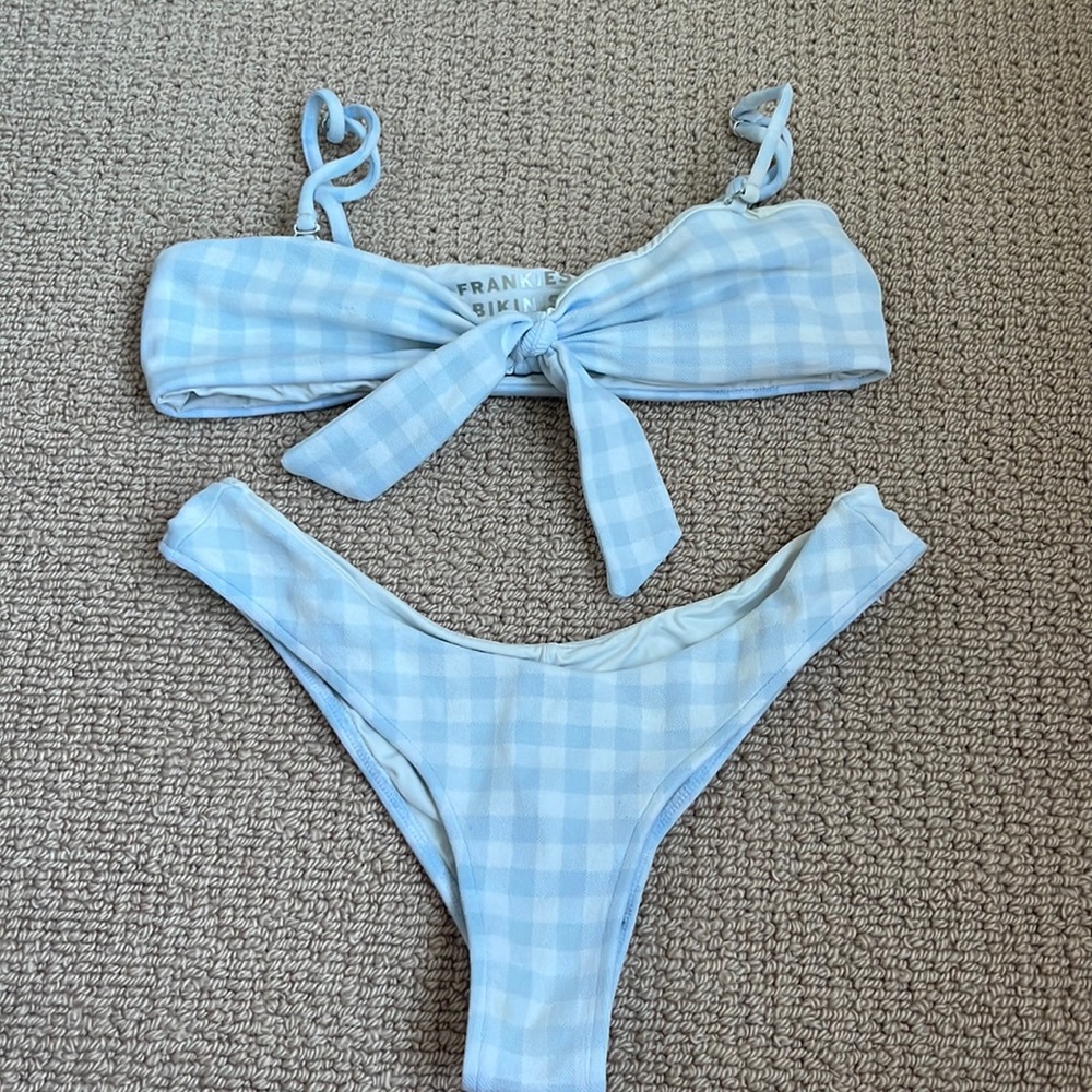 frankie’s bikini